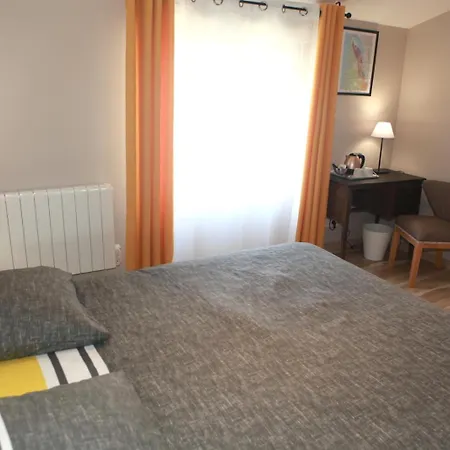 Au Clocher Bed & Breakfast 3*
