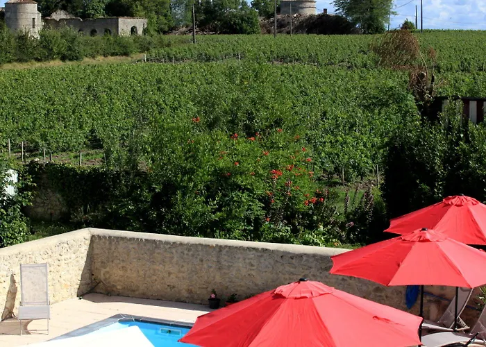 Au Clocher Bed and Breakfast 3*